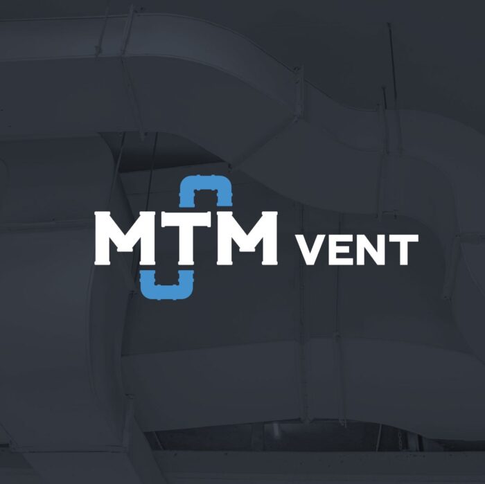 Логотип для компанії MTM VENT на темному фоні, виконаний білими та синіми літерами у сучасному стилі.